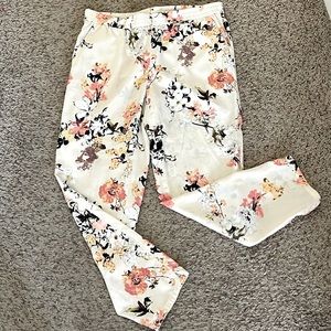 LOFT Floral Pull-on Pants 🌸